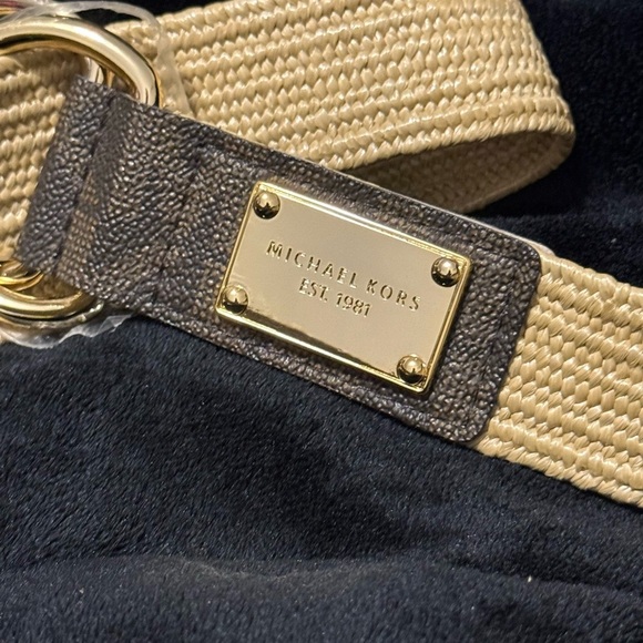 Michael Kors Tan Belt with Textured Design - Picture 3 of 9